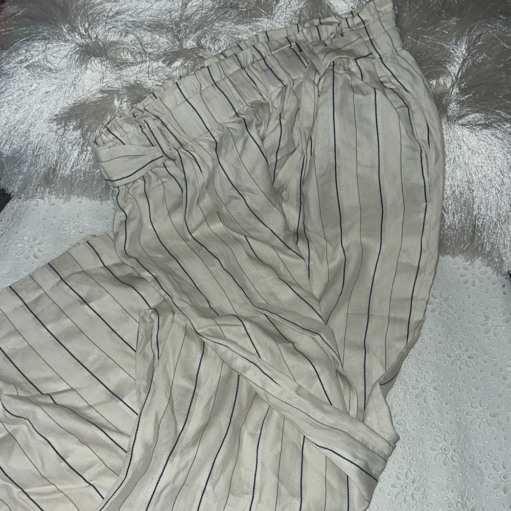 Long and loose summer pants